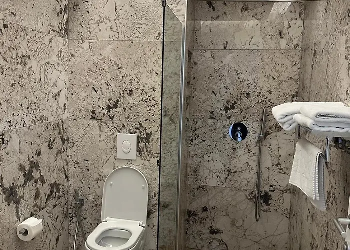 Ferdinand Отель Химара